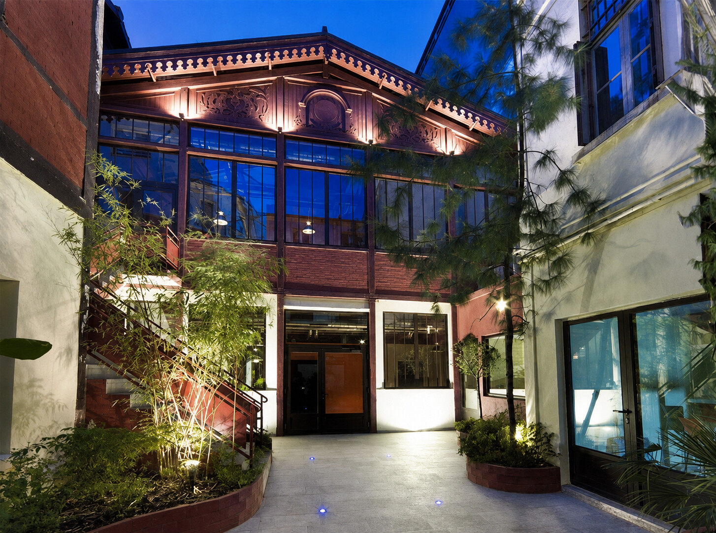 Cour intérieure des studios Audi’Art à Paris