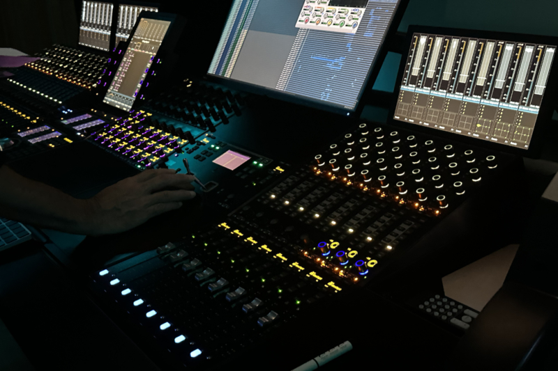 Session de doublage dans les studios Audi’Art